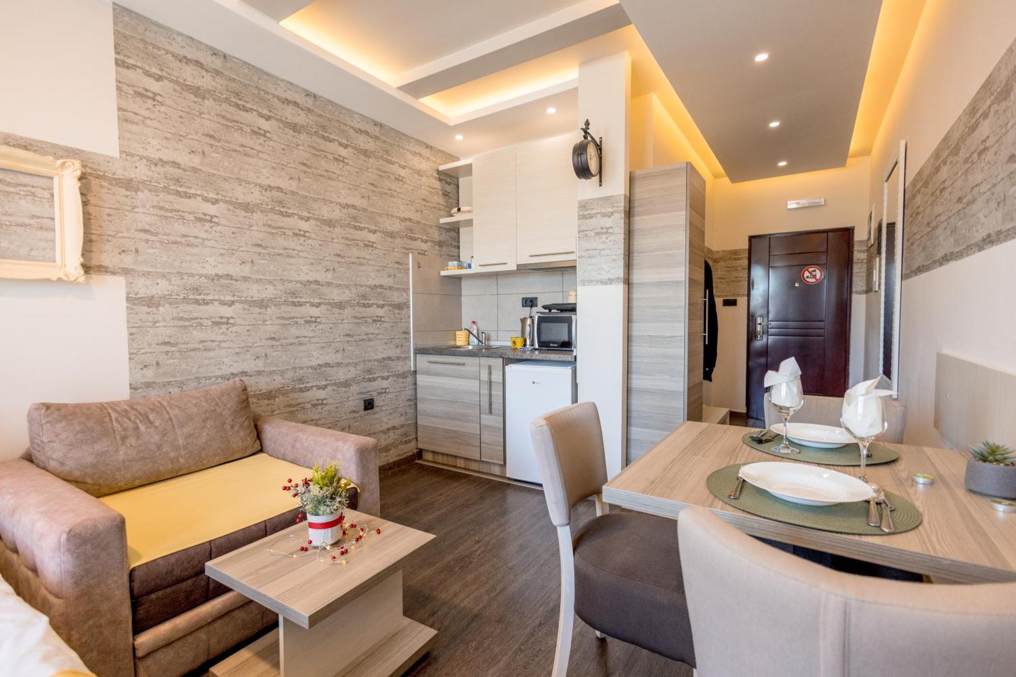 Alethea Lux Apartments, Milmari * Kopaonik