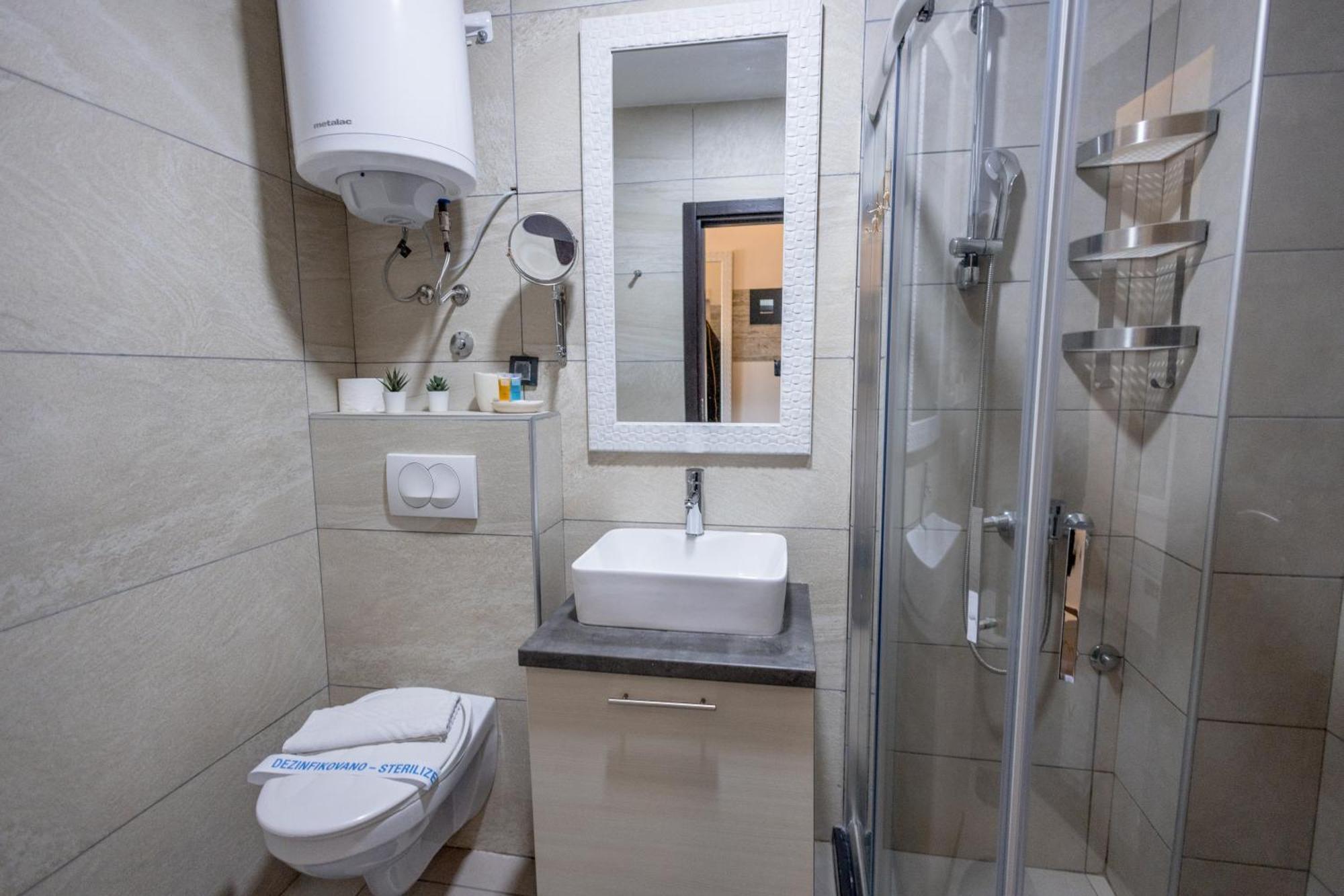 Alethea Lux Apartments, Milmari Apartment *